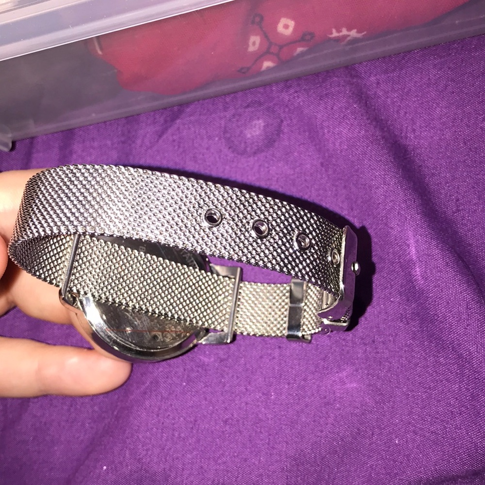 watch - Picture 2 of 2